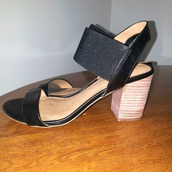 High Heel Sandals Size 8 - Picture 2 of 5